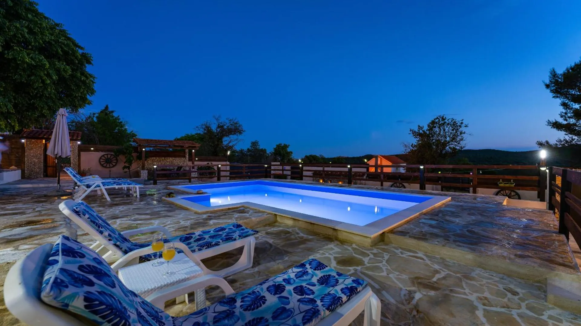 My Dalmatia - Holiday Home Burgija With Private Swimming Pool Benkovac 0*,