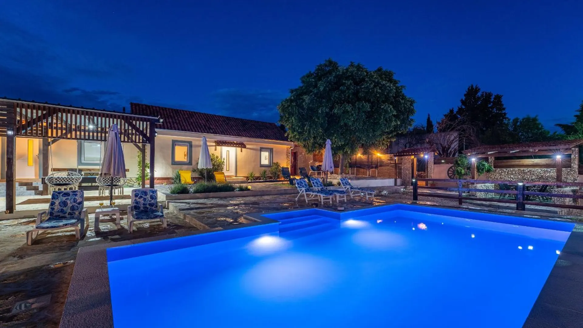 My Dalmatia - Holiday Home Burgija With Private Swimming Pool Benkovac 0*,