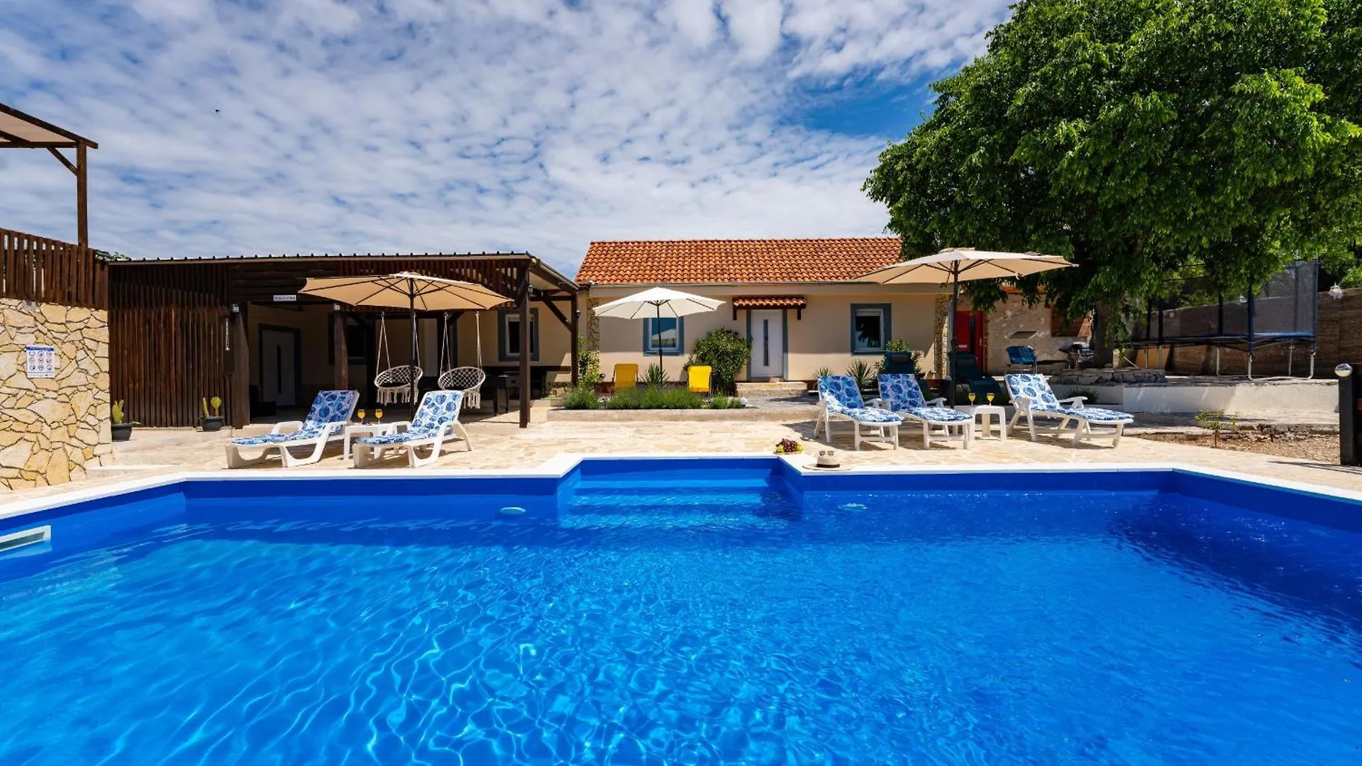 My Dalmatia - Holiday Home Burgija With Private Swimming Pool Benkovac