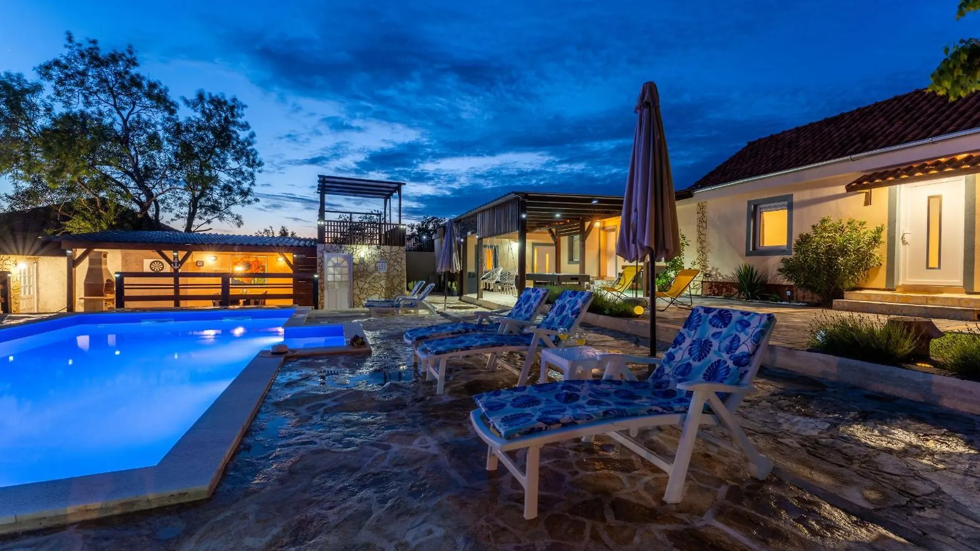 My Dalmatia - Holiday Home Burgija With Private Swimming Pool Benkovac