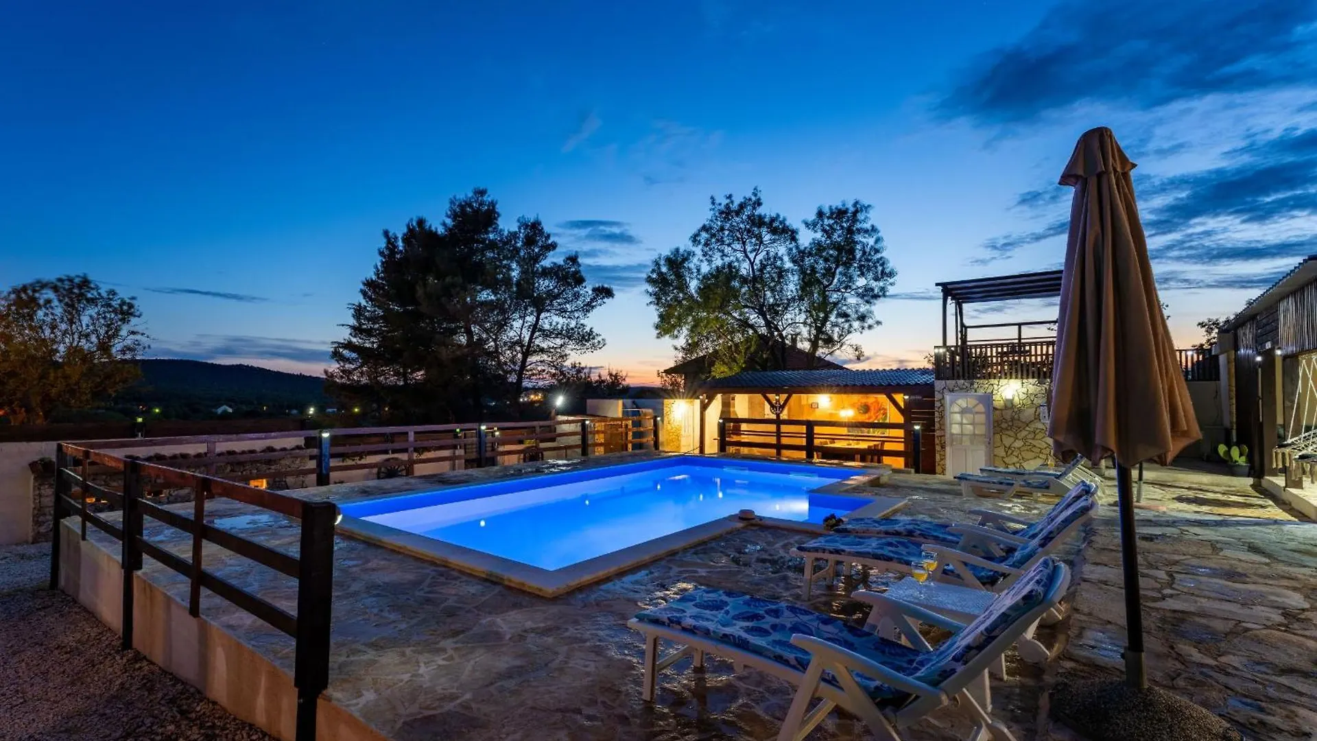 My Dalmatia - Holiday Home Burgija With Private Swimming Pool Benkovac